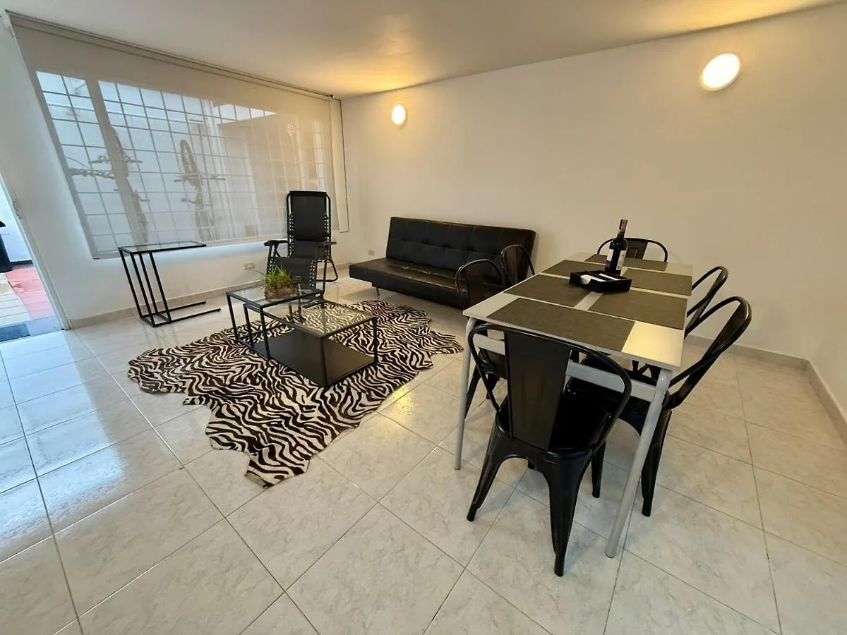 Luxury Urban Escape - Loft With Modern Amenities Daire Bogotá Kolombiya