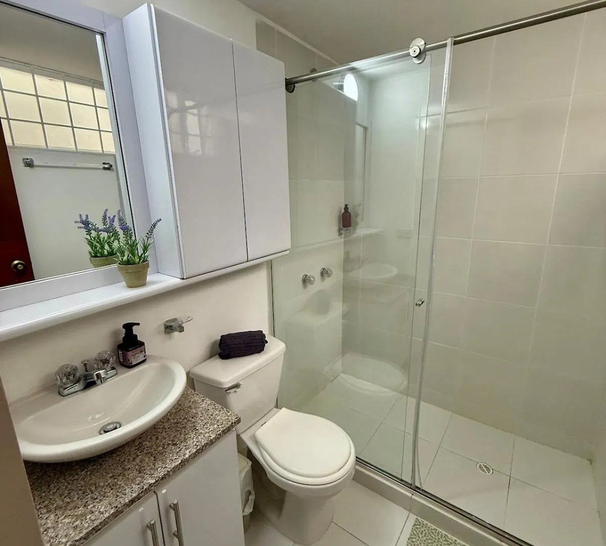 Luxury Urban Escape - Loft With Modern Amenities Daire Bogotá