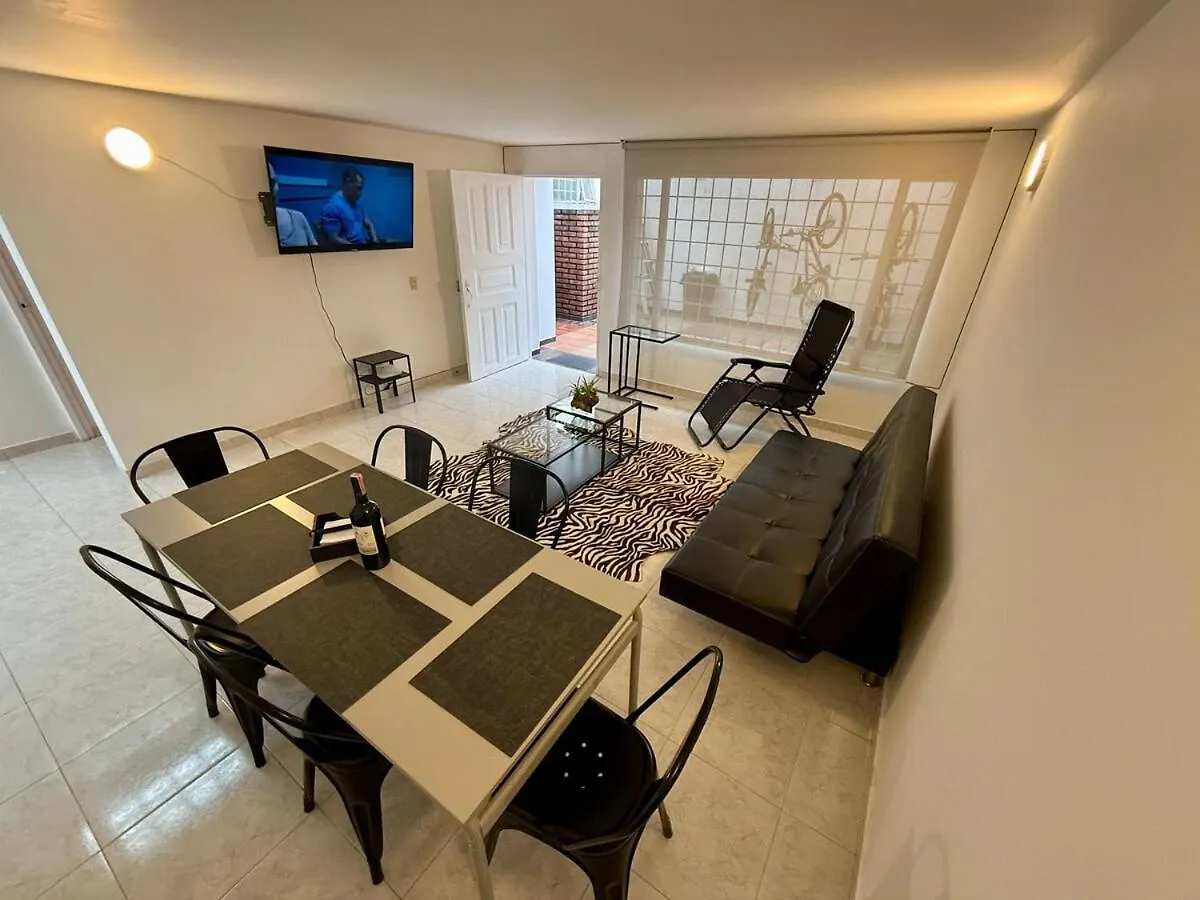 Luxury Urban Escape - Loft With Modern Amenities Daire Bogotá